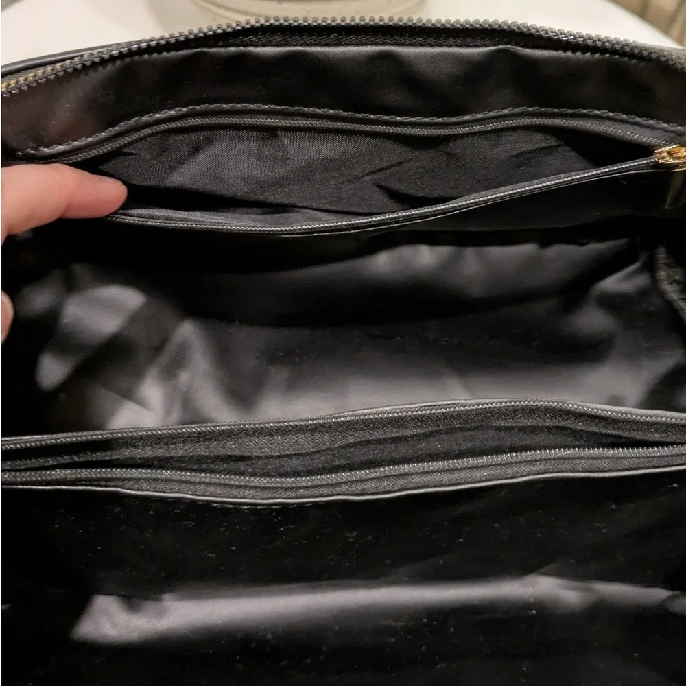 Gina Frankie Pebbled Vegan Leather Makeup Bag Women Large Black Gold Zip Travel